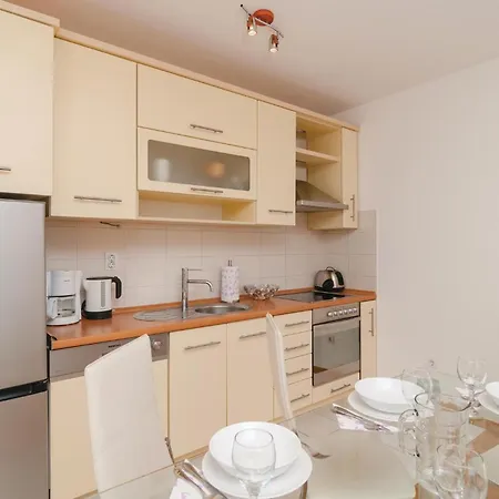 In With House Sea View Apartment Omis
