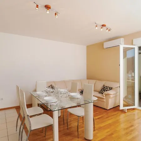 In With House Sea View Apartment *