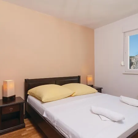 Apartment In With House Sea View *