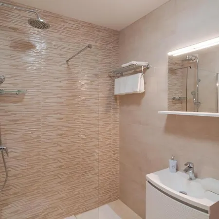 In With House Sea View Omis