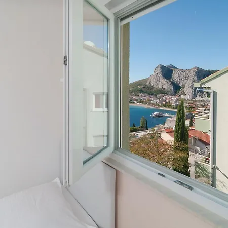 Apartment In With House Sea View *
