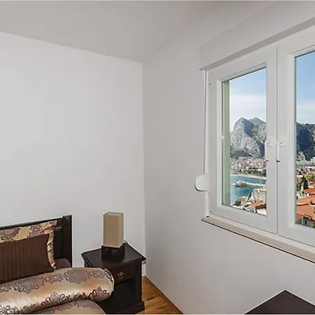 In With House Sea View Apartment Omis